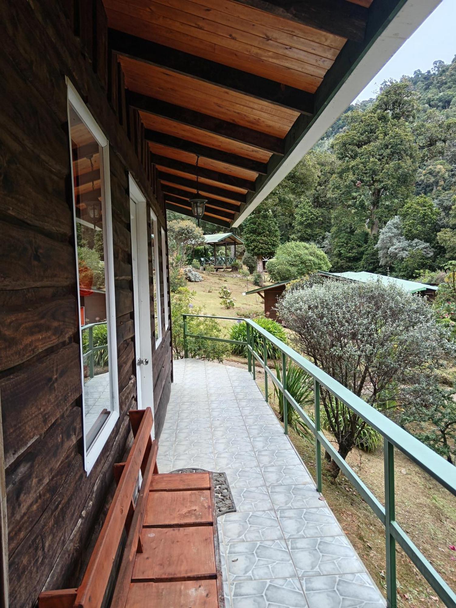 Miriam'S Quetzals Lodge San Gerardo de Dota Exterior photo